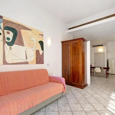 Apartment 4 Mehari Varigotti